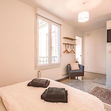 Charme De L'Ancien Pour Cet Appartement Entierement Renove Dans L'Hypercentre De Reims Bagian luar foto