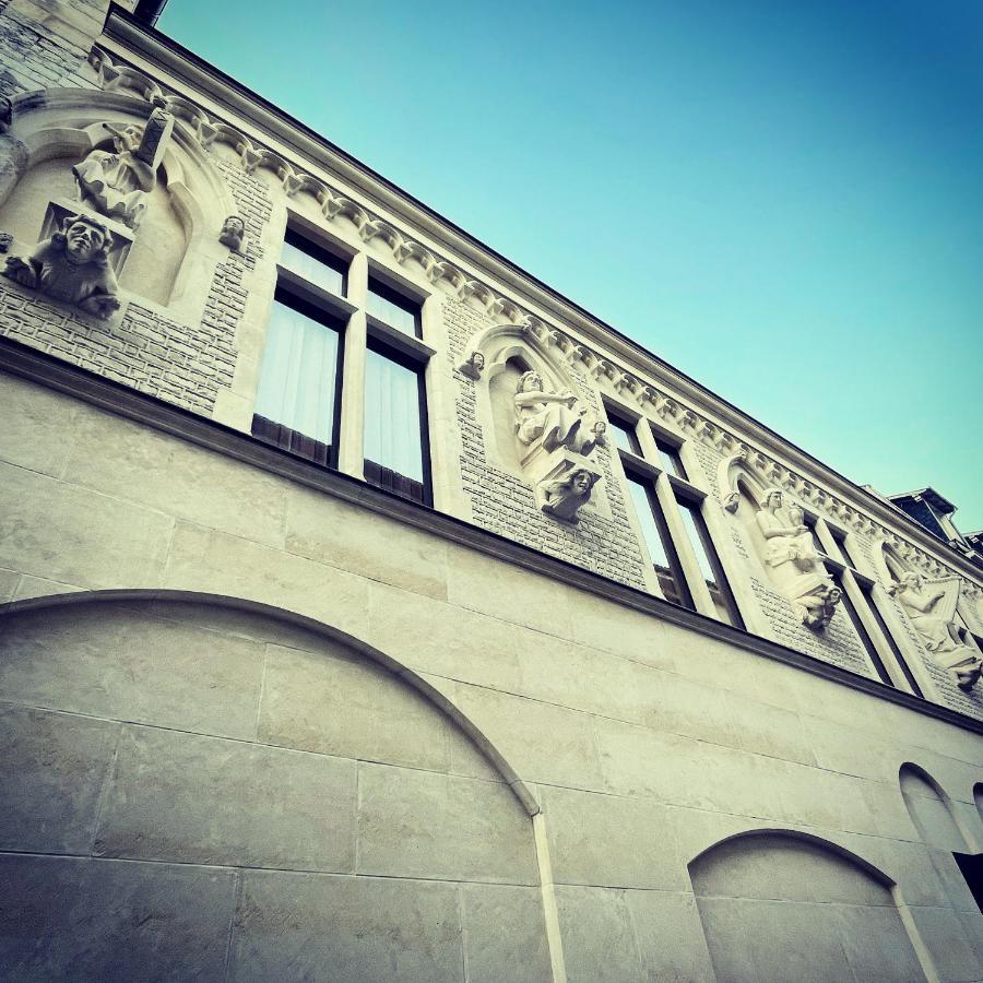 Charme De L'Ancien Pour Cet Appartement Entierement Renove Dans L'Hypercentre De Reims Bagian luar foto