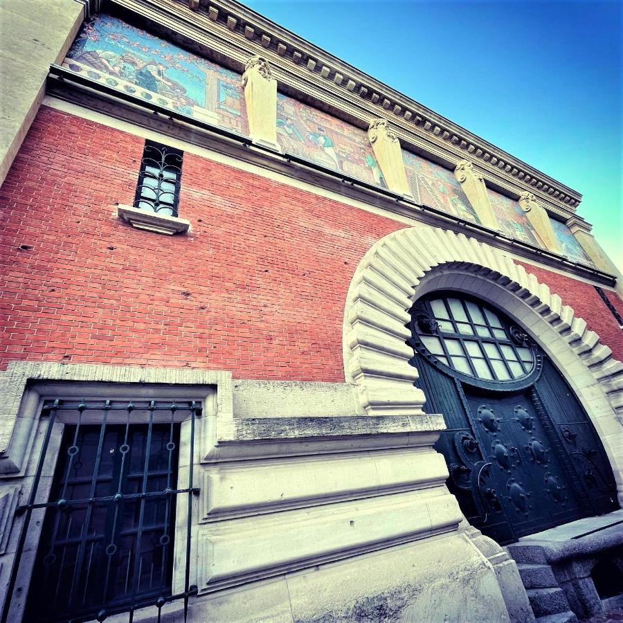 Charme De L'Ancien Pour Cet Appartement Entierement Renove Dans L'Hypercentre De Reims Bagian luar foto