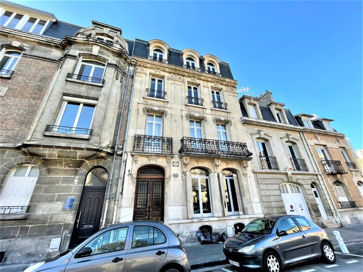 Charme De L'Ancien Pour Cet Appartement Entierement Renove Dans L'Hypercentre De Reims Bagian luar foto