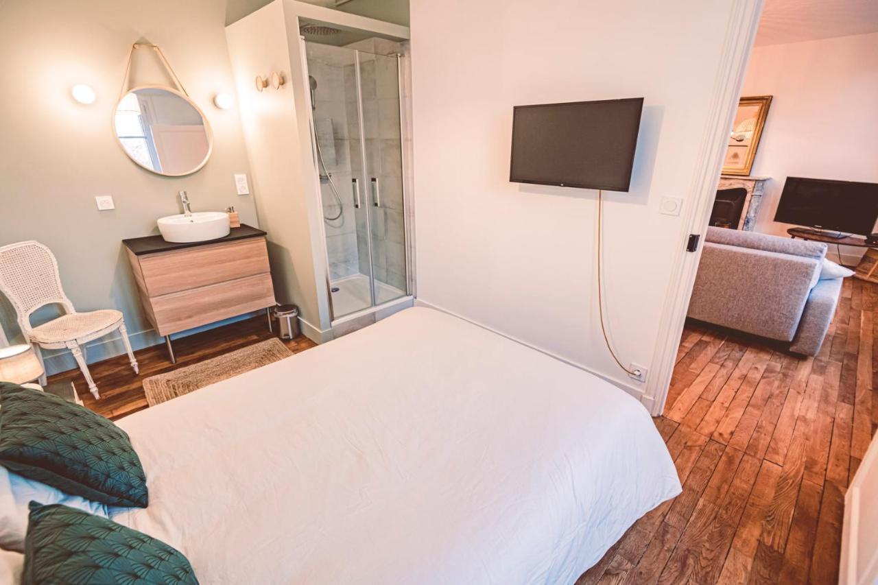 Charme De L'Ancien Pour Cet Appartement Entierement Renove Dans L'Hypercentre De Reims Bagian luar foto